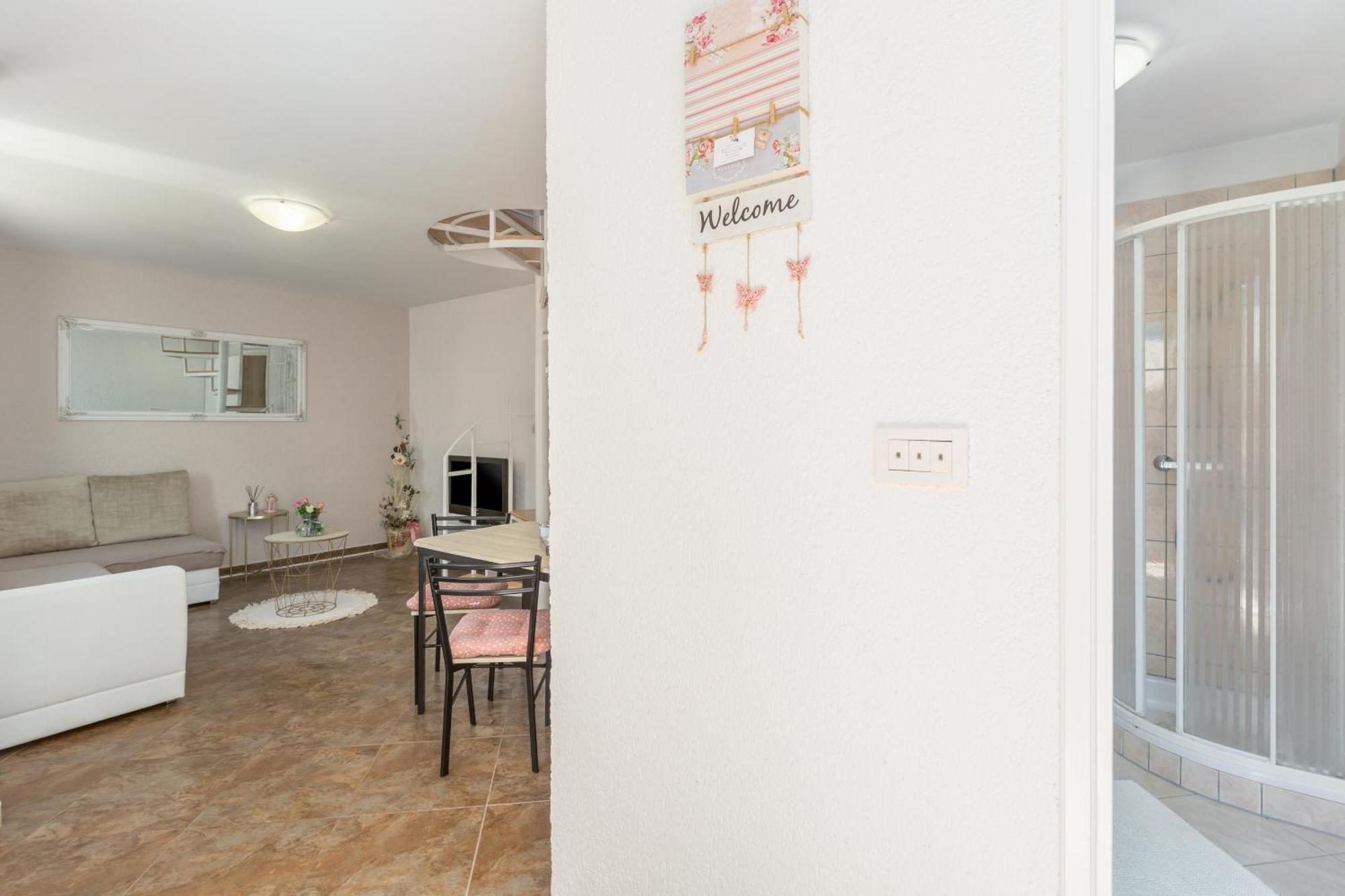 Apartment Leni Near Beach Porec Exterior photo