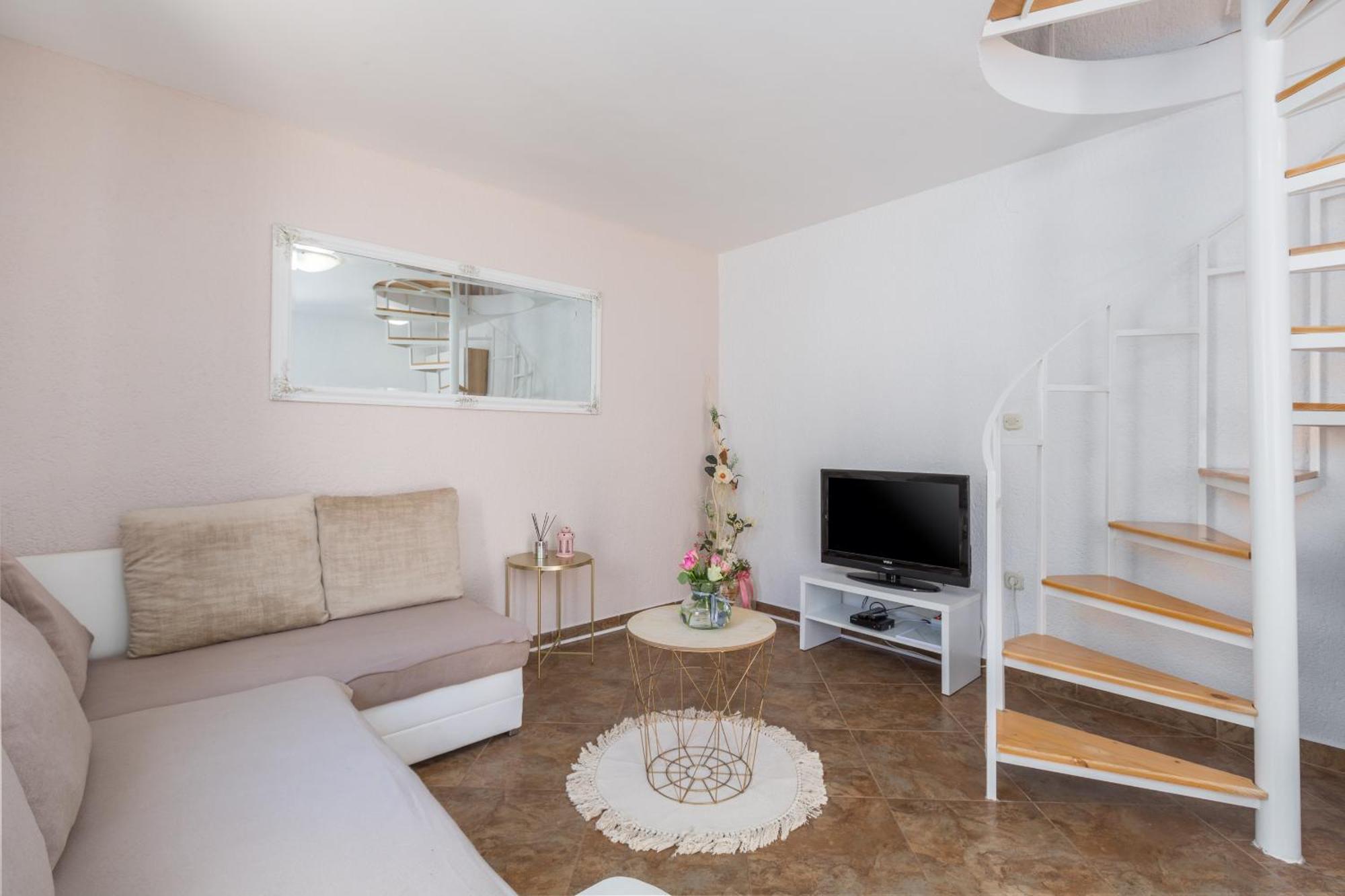 Apartment Leni Near Beach Porec Exterior photo